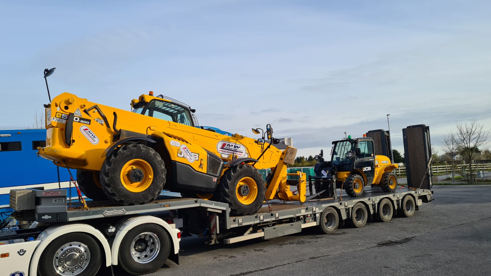 JCB 20 Meter and 4 meter heading away... SOLD